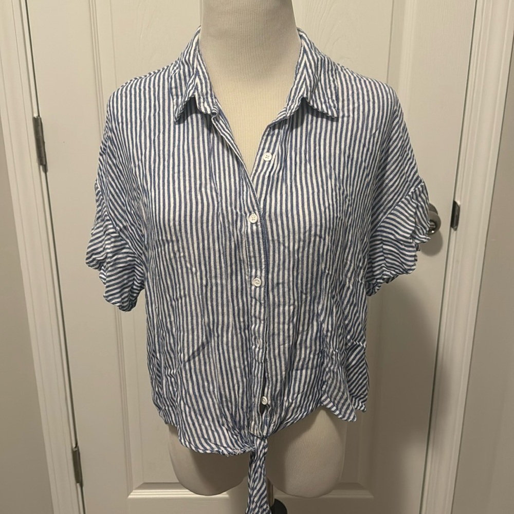 Mossimo Supply Co Tie front Button Up Blouse